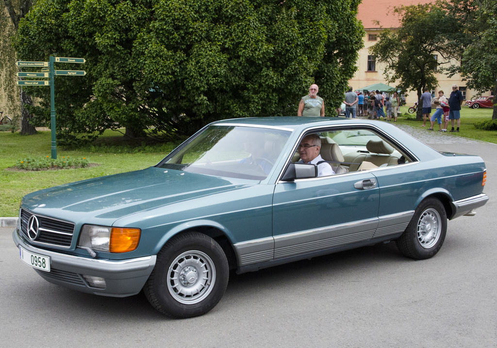 green mercedes 500sec