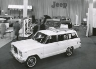 1965 jeep wagoneer