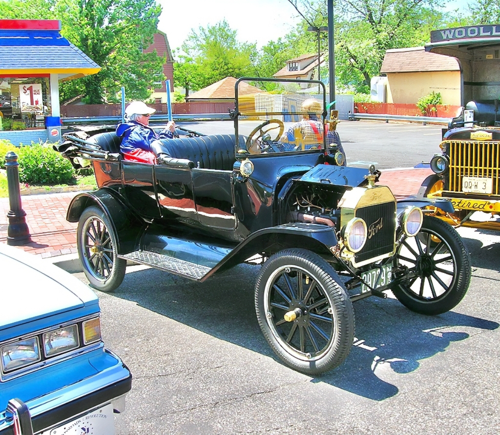 1915 Ford Model T convertible